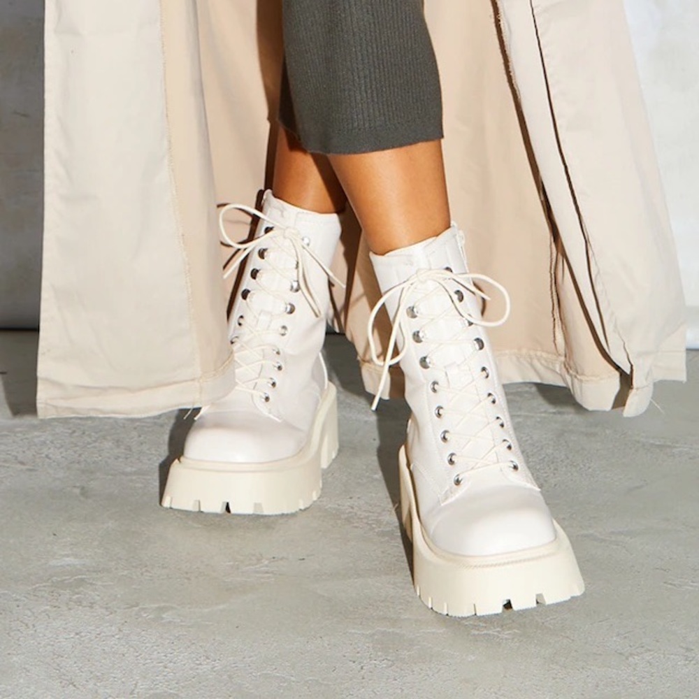 Pretty little thing Beige Chunky Lace Up Hiker Biker Boots size 8 combat boot